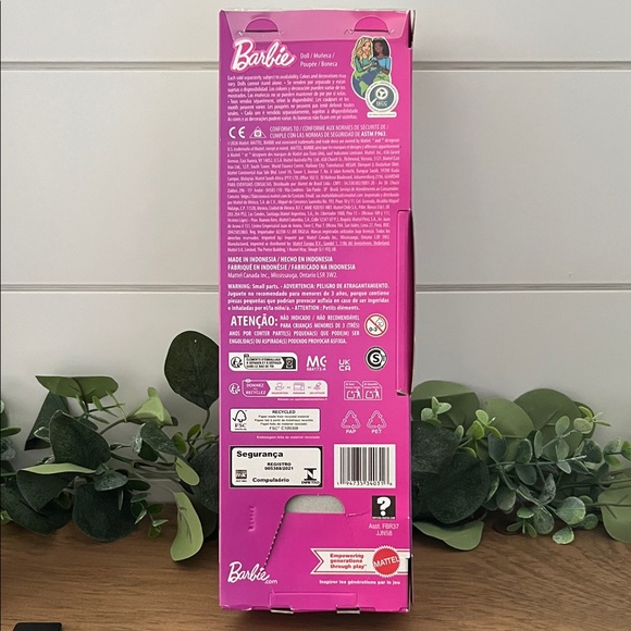 Barbie Fashionista Doll #245 in Purple Stripped Dress, Autistic Barbie - Picture 3 of 6